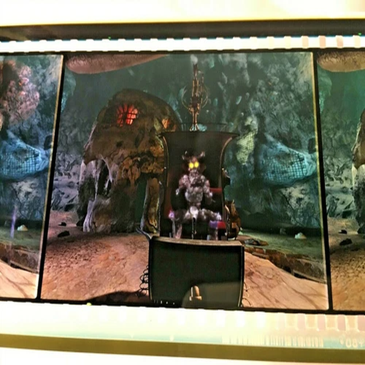 Party decor Haunted Castle 3D Imax 70mm Movie Film 50ft. Theater Party Animate
