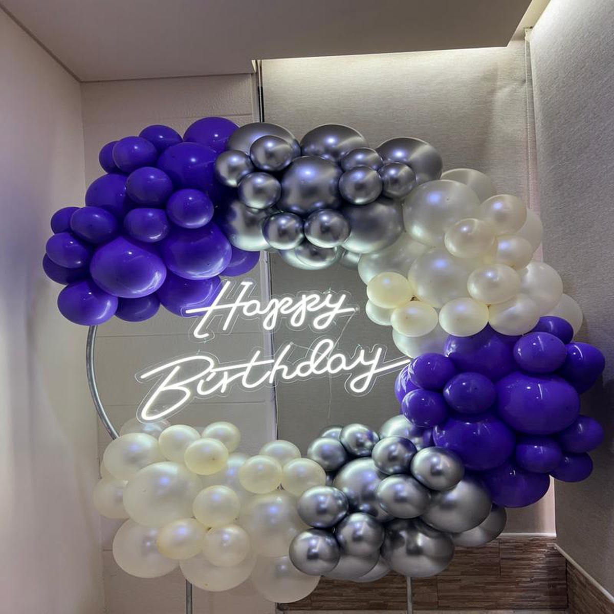 Birthday arrangement circle-S2